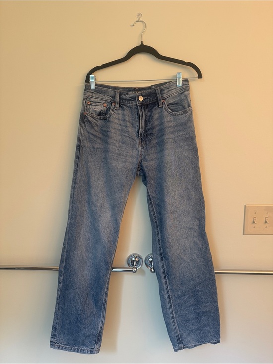 American Eagle Outfitters Denim - American Eagle Outfitters Women's Low rise Boyfriend Jeans - Fresh Bright Wash